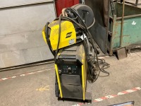 ESAB FABRICATOR EM401i 3 PHASE MIG WELDER & POWER FEED - 2