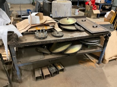 APPROX. 1800mm x 900mm x 800mm METAL WORKBENCH