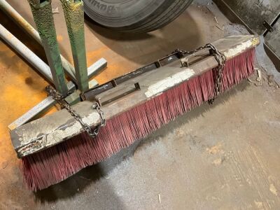 APPROX. 4ft BRUSH TO SUIT FORKLIFT