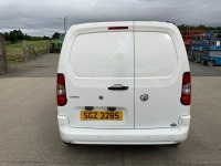 VAUXHALL COMBO 2300 L1 H1 1.5 TURBO D 100PS SPORTIVE - 10