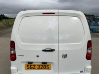 VAUXHALL COMBO 2300 L1 H1 1.5 TURBO D 100PS SPORTIVE - 11