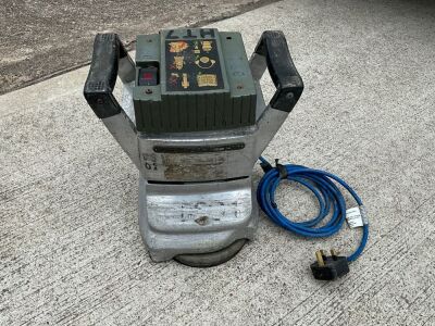 HI TECH HT7 240v HAND SANDER 