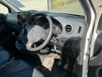 PEUGEOT PARTNER PROFESSIONAL 850 L1 1.6 BLUE HDI 100 - 22