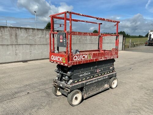 SKYJACK SJIII 3226 26FT BATTERY OPERATED SCISSOR LIFT