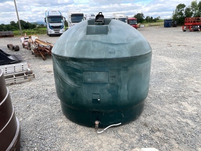 APPROX. 2200lt BEEHIVE PLASTIC OIL TANK