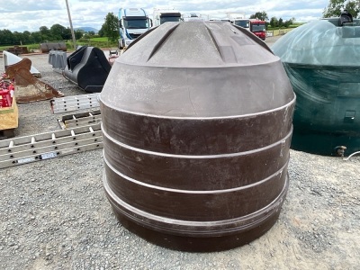 APPROX. 2200lt BEEHIVE PLASTIC OIL TANK