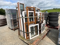 METAL STILLAGE TO INC. ASSORTED PVC WINDOWS - 4
