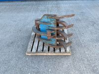 7 TYNE GRAPPLE TO SUIT 13 TON MACHINE - 2