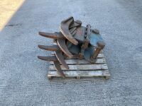 7 TYNE GRAPPLE TO SUIT 13 TON MACHINE - 4