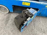 GENIE GS-2646 26FT BATTERY OPERATED SCISSOR LIFT - 12
