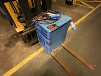 CATERPILLAR EP16NT BATTERY OPERATED FORKLIFT - 5