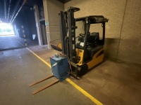 CATERPILLAR EP16NT BATTERY OPERATED FORKLIFT - 9