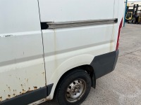 PEUGEOT BOXER 330 L1 H1 2.2 HDI 100PS - 9