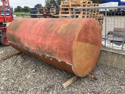 APPROX. 3200mm X 140mm X 1400mm METAL FUEL TANK