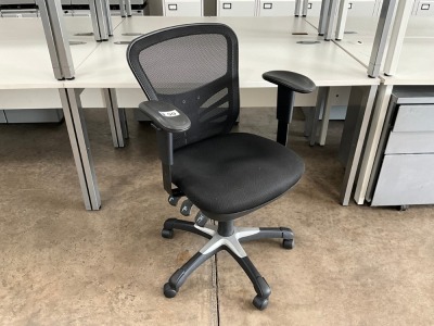 ERGONOMIC MESH 3 LEVER OPERATOR CHAIR WITH ADJUSTABLE ARMS