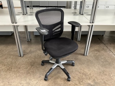 ERGONOMIC MESH 3 LEVER OPERATOR CHAIR WITH ADJUSTABLE ARMS