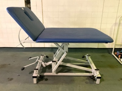 GYMNA UNIPHY HYDRAULIC 2 SECTION TREATMENT TABLE