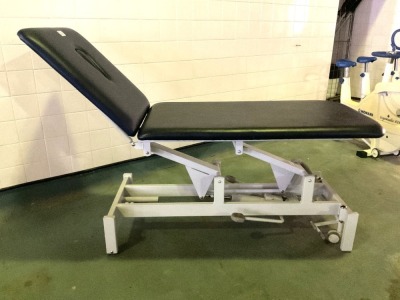 GYMNA UNIPHY HYDRAULIC 2 SECTION TREATMENT TABLE