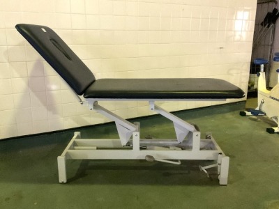 GYMNA UNIPHY HYDRAULIC 2 SECTION TREATMENT TABLE