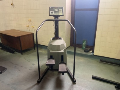 LIFE FITNESS 9100 STEPPER