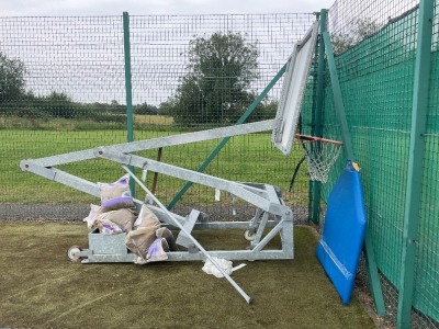 ARTISPORT FOLDING MOBILE BASKETBALL FACILITY