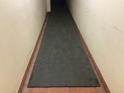 LARGE RUBBER MAT