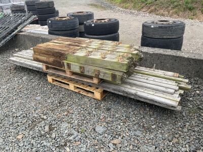 APPROX. 120m OF 4" D-RAIL & 13No. 1800mm 5" POSTS