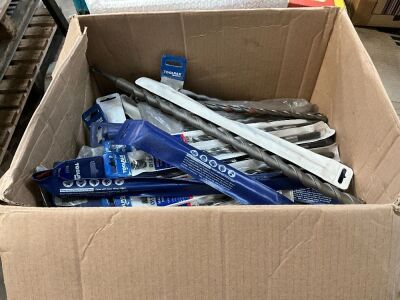 LOT BUNDLE TO INC. LARGE SELECTION OF ASSORTED UNUSED MASONARY DRILL BITS