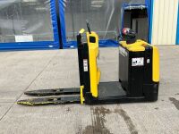 HYSTER LO1.0F 1 TON HIGH LIFT ELECTRIC PALLET TRUCK - 6