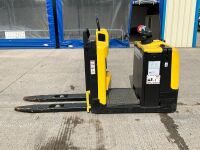 HYSTER LO1.0F 1 TON HIGH LIFT ELECTRIC PALLET TRUCK - 6