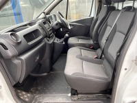 RENAULT TRAFIC LL30 BUSINESS ENERGY 2.0 DCI 120 - 8