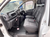 RENAULT TRAFIC LL30 BUSINESS ENERGY 2.0 DCI 120 - 8