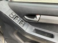 ISUZU D-MAX 2.5 TD BLADE DOUBLE CAB PICK UP - 26