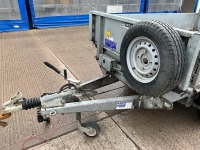 IFOR WILLIAMS APPROX. 8ft 6" x 5ft TWIN AXLE 2700KGS TIPPING TRAILER - 4