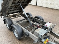 IFOR WILLIAMS APPROX. 8ft 6" x 5ft TWIN AXLE 2700KGS TIPPING TRAILER - 16