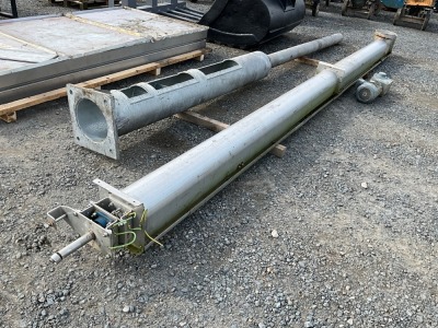 APPROX. 6M 200mm SCREWED CONVEYOR & 3 PHASE MOTOR 