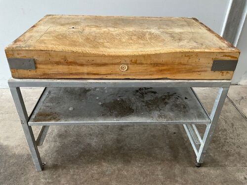APPROX. 1200mm x 750mm BUTCHERS BLOCK