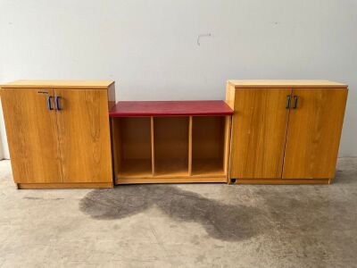 2No. ASSORTED WOODEN STORAGE CUPBOARDS & MOBILE BENCH UNIT
