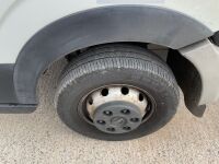 NISSAN NT400 CABSTAR 34.12 2.5 DCI DROPSIDE PICKUP - 4