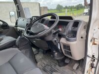 NISSAN NT400 CABSTAR 34.12 2.5 DCI DROPSIDE PICKUP - 16