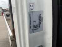 NISSAN NT400 CABSTAR 34.12 2.5 DCI DROPSIDE PICKUP - 18