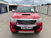 TOYOTA HILUX INVINCIBLE D-4D  3.0 DOUBLE CAB PICKUP  - 2