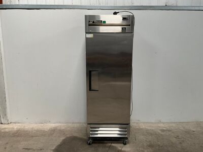 TRUE T-19FZ 427 LITRE UPRIGHT STAINLESS STEEL FRIDGE