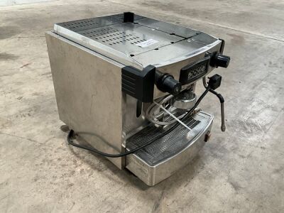 COMMERCIAL COFFEE MACHINE