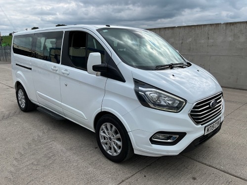 FORD TOURNEO CUSTOM L2 2.0 ECOBLUE 130PS 9 SEATER MINI BUS