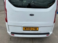FORD TOURNEO CUSTOM L2 2.0 ECOBLUE 130PS 9 SEATER MINI BUS - 17