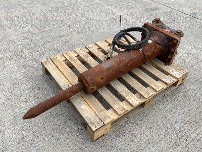 DAEMO E70 HYDRAULIC ROCK HAMMER TO SUIT 6-8 TON EXCAVATOR