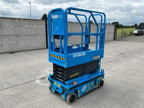 SINOBOOM 1932SE 24FT BATTER OPERATED SCISSOR LIFT