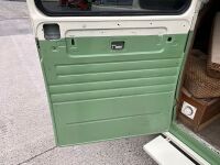 MERCEDES 206D CAMPERVAN  - 13