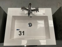 600 WALL-MOUNTED UNIT IN MATTE WHITE WITH CHROME TAP - 2